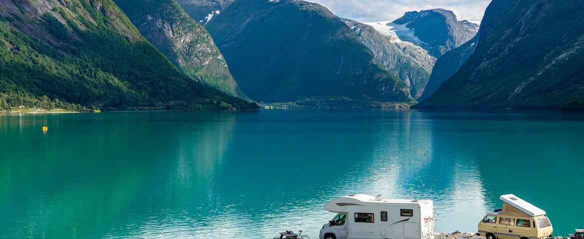 O Glaciar de Kjenndalsbreen, a jóia da Noruega