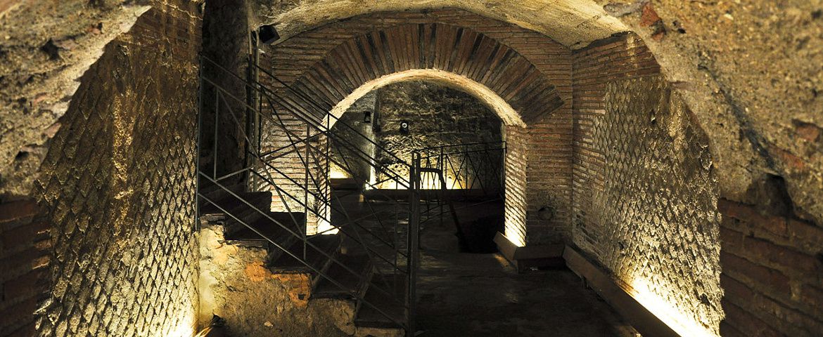 Nápoles subterrânea e Nápoles moderna