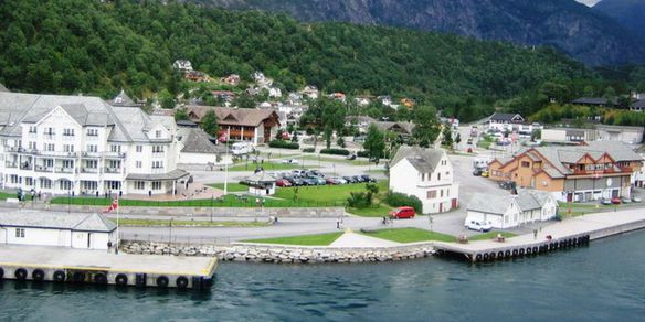 Eidfjord a Cascata de Vøringfossen e o Centro Hardangervidda