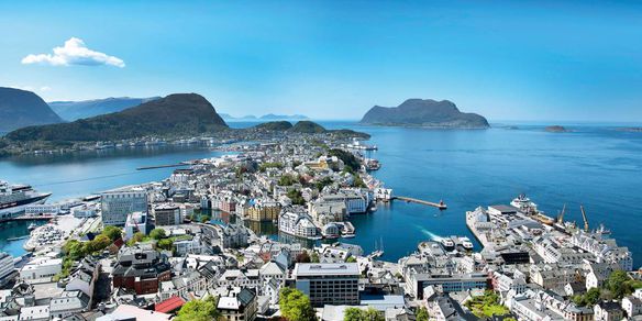 Art Noveau em Alesund e subida ao miradouro do Monte Aksla - Tour a pé